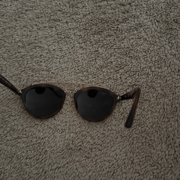 Ray-Ban Tortoise Shell Sunglasses - Picture 5 of 6